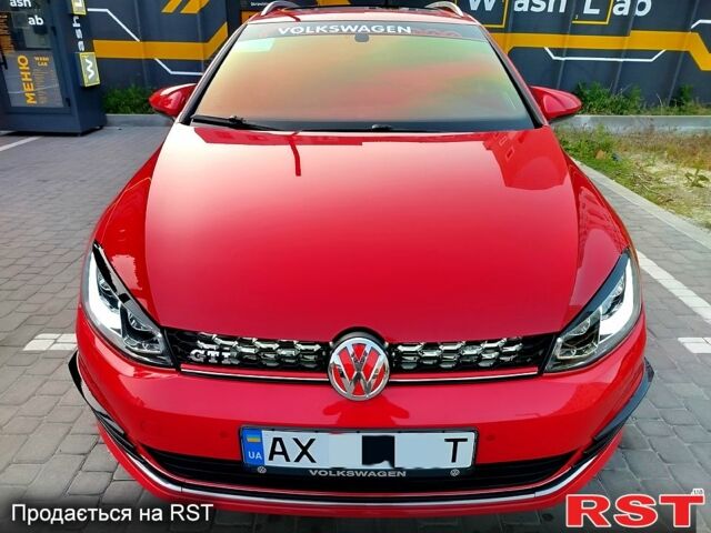 Червоний Фольксваген Гольф, об'ємом двигуна 2 л та пробігом 260 тис. км за 13500 $, фото 2 на Automoto.ua