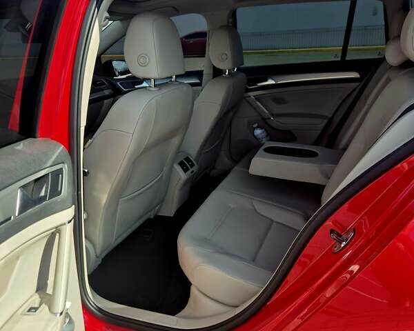 Червоний Фольксваген Гольф, об'ємом двигуна 1.8 л та пробігом 120 тис. км за 20000 $, фото 11 на Automoto.ua