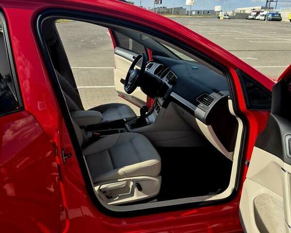 Червоний Фольксваген Гольф, об'ємом двигуна 1.8 л та пробігом 120 тис. км за 20000 $, фото 4 на Automoto.ua