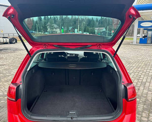 Красный Фольксваген Гольф, объемом двигателя 0 л и пробегом 198 тыс. км за 10500 $, фото 8 на Automoto.ua