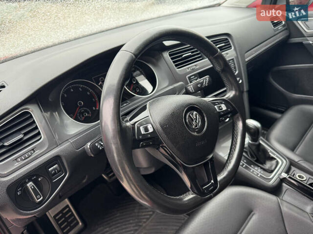 Червоний Фольксваген Гольф, об'ємом двигуна 1.8 л та пробігом 205 тис. км за 11900 $, фото 12 на Automoto.ua
