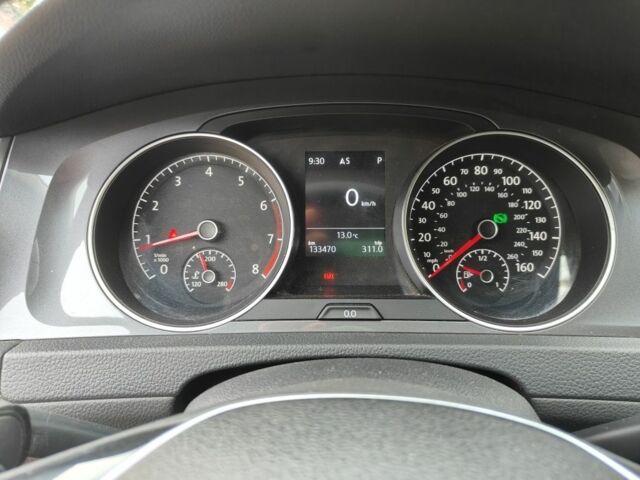 Червоний Фольксваген Гольф, об'ємом двигуна 1.8 л та пробігом 133 тис. км за 12100 $, фото 6 на Automoto.ua