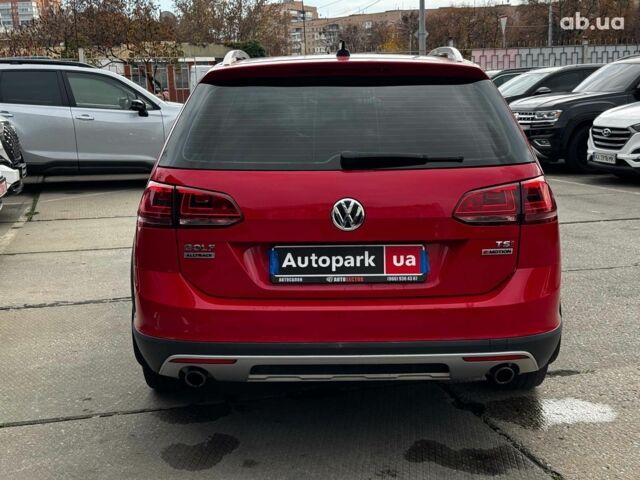 Красный Фольксваген Гольф, объемом двигателя 1.8 л и пробегом 133 тыс. км за 11980 $, фото 4 на Automoto.ua