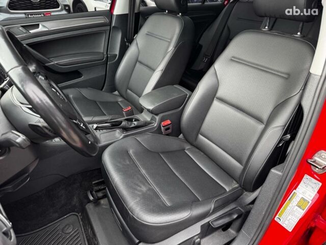 Красный Фольксваген Гольф, объемом двигателя 1.8 л и пробегом 133 тыс. км за 11980 $, фото 15 на Automoto.ua