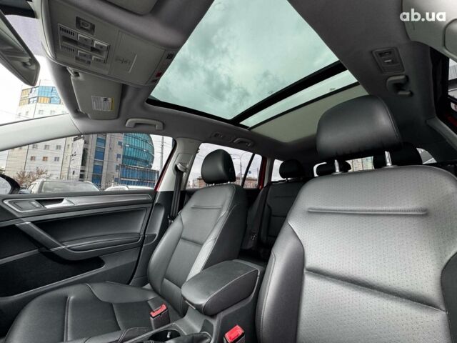 Красный Фольксваген Гольф, объемом двигателя 1.8 л и пробегом 133 тыс. км за 11980 $, фото 22 на Automoto.ua