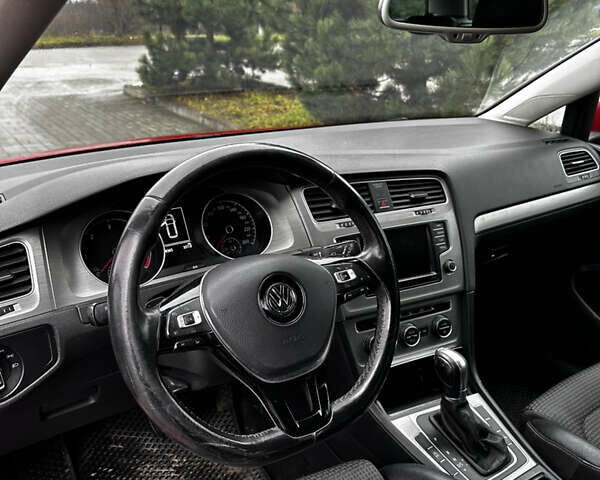 Красный Фольксваген Гольф, объемом двигателя 1.97 л и пробегом 268 тыс. км за 12700 $, фото 9 на Automoto.ua