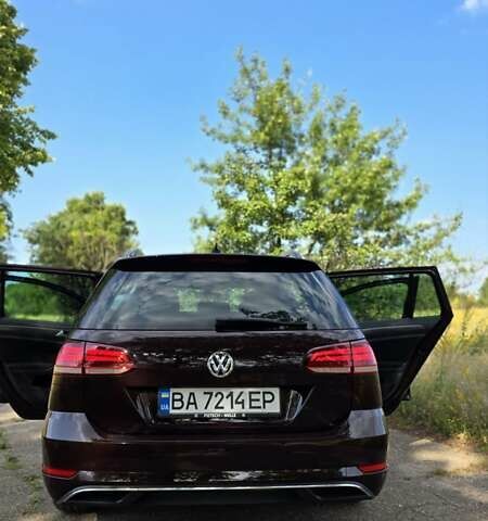 Красный Фольксваген Гольф, объемом двигателя 1.97 л и пробегом 248 тыс. км за 15900 $, фото 17 на Automoto.ua