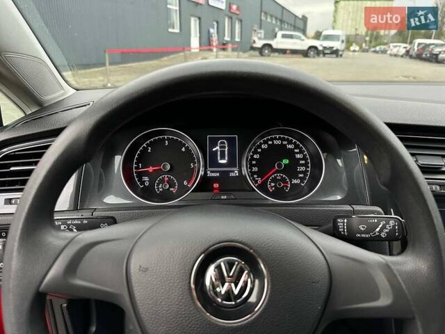 Красный Фольксваген Гольф, объемом двигателя 1.6 л и пробегом 233 тыс. км за 12700 $, фото 19 на Automoto.ua