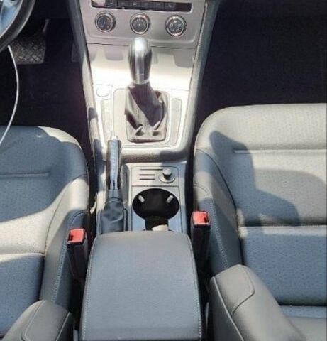 Красный Фольксваген Гольф, объемом двигателя 1.8 л и пробегом 180 тыс. км за 10300 $, фото 9 на Automoto.ua