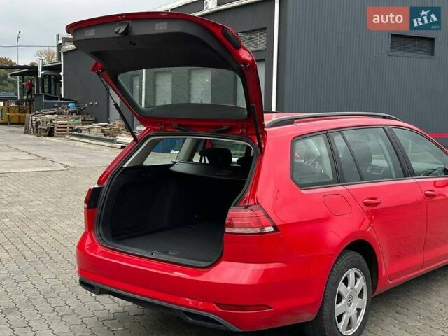 Красный Фольксваген Гольф, объемом двигателя 1.6 л и пробегом 233 тыс. км за 12700 $, фото 10 на Automoto.ua