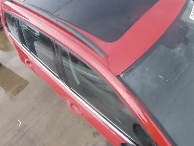 Красный Фольксваген Гольф, объемом двигателя 1.8 л и пробегом 180 тыс. км за 10300 $, фото 8 на Automoto.ua