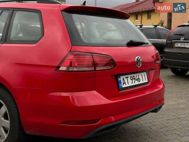 Красный Фольксваген Гольф, объемом двигателя 1.6 л и пробегом 233 тыс. км за 12700 $, фото 8 на Automoto.ua