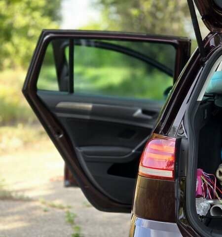 Красный Фольксваген Гольф, объемом двигателя 1.97 л и пробегом 248 тыс. км за 15900 $, фото 20 на Automoto.ua