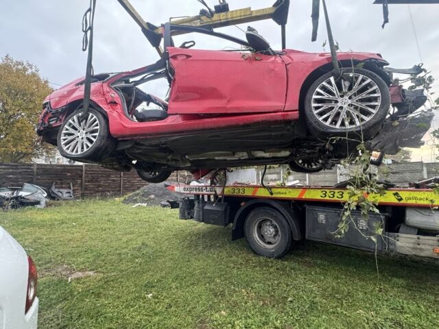 Красный Фольксваген Гольф, объемом двигателя 1.8 л и пробегом 90 тыс. км за 1700 $, фото 3 на Automoto.ua