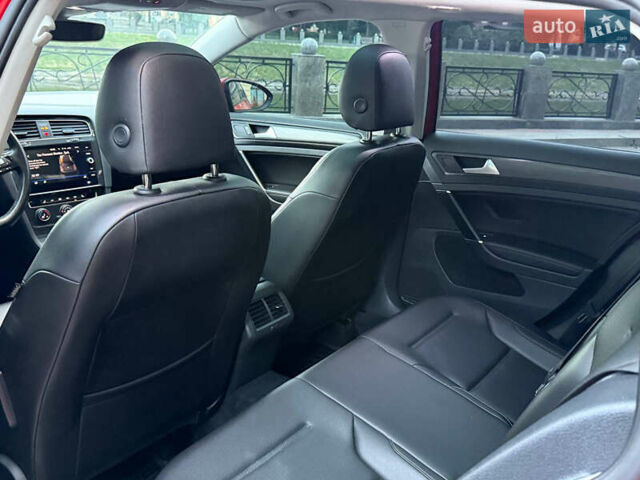 Червоний Фольксваген Гольф, об'ємом двигуна 1.4 л та пробігом 376 тис. км за 10399 $, фото 12 на Automoto.ua