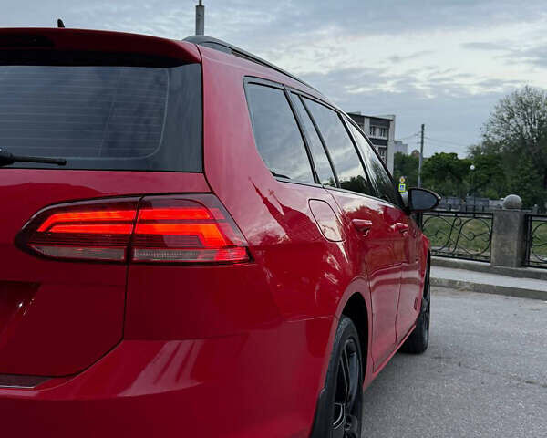 Червоний Фольксваген Гольф, об'ємом двигуна 1.4 л та пробігом 376 тис. км за 10399 $, фото 18 на Automoto.ua