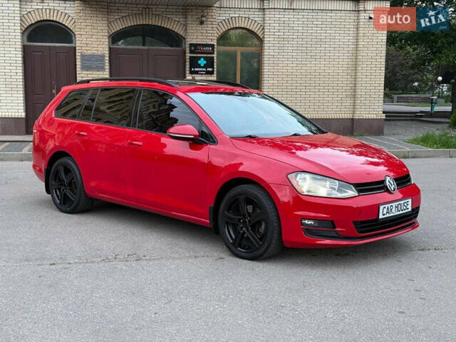Червоний Фольксваген Гольф, об'ємом двигуна 1.4 л та пробігом 376 тис. км за 10399 $, фото 4 на Automoto.ua