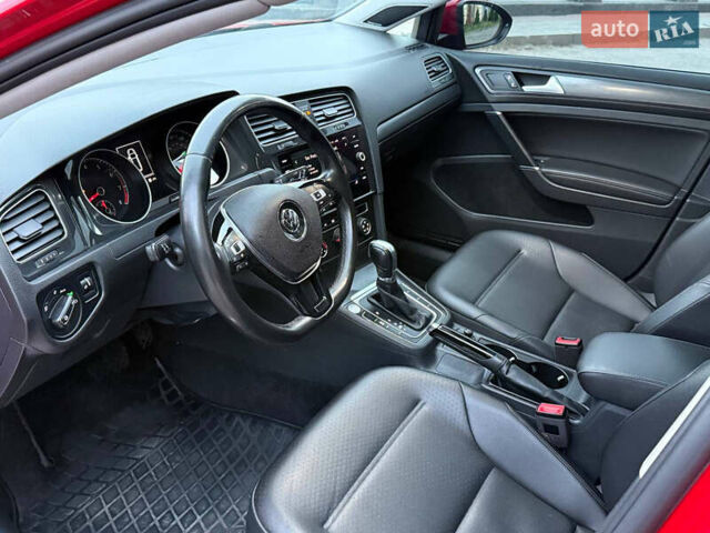 Червоний Фольксваген Гольф, об'ємом двигуна 1.4 л та пробігом 376 тис. км за 10399 $, фото 11 на Automoto.ua
