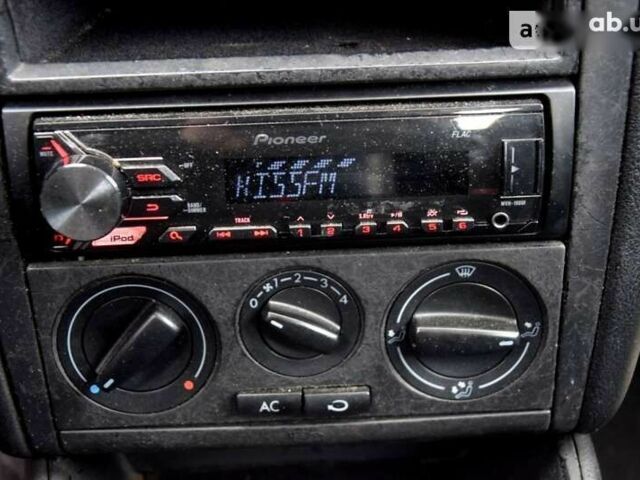 Фольксваген Гольф 2001 в Киеве на Automoto.ua Фольксваген Гольф, объемом двигателя 1.4 л и пробегом 235 тыс. км за 4650 $, фото 26 на Automoto.ua