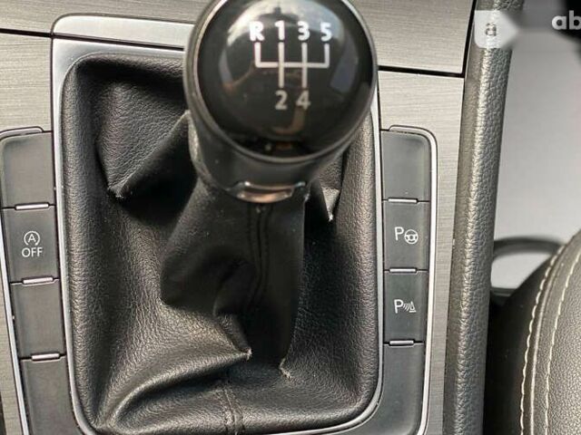 Фольксваген Гольф, объемом двигателя 1.6 л и пробегом 354 тыс. км за 12500 $, фото 13 на Automoto.ua