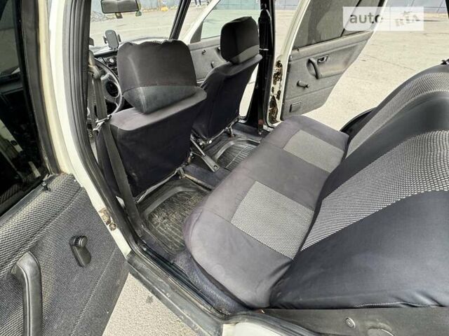 Фольксваген Гольф, объемом двигателя 1.3 л и пробегом 275 тыс. км за 1650 $, фото 30 на Automoto.ua