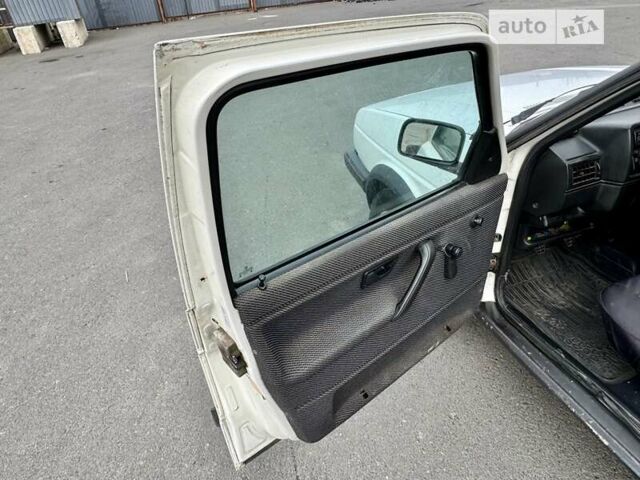 Фольксваген Гольф, объемом двигателя 1.3 л и пробегом 275 тыс. км за 1650 $, фото 28 на Automoto.ua