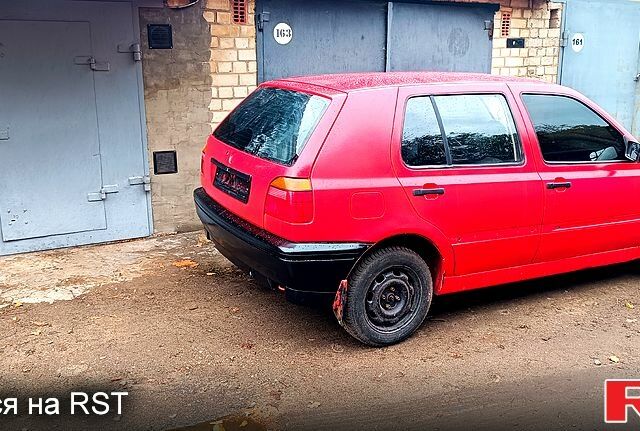 Фольксваген Гольф 1994 в Чернигове на Automoto.ua Фольксваген Гольф, объемом двигателя 1.6 л и пробегом 300 тыс. км за 1600 $, фото 1 на Automoto.ua