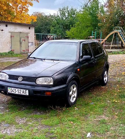 Фольксваген Гольф, объемом двигателя 1.8 л и пробегом 460 тыс. км за 1200 $, фото 3 на Automoto.ua