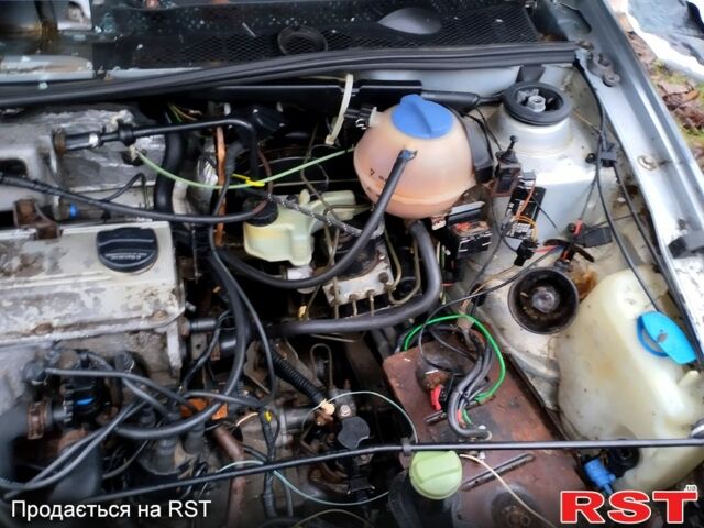 Фольксваген Гольф, об'ємом двигуна 2 л та пробігом 123 тис. км за 450 $, фото 4 на Automoto.ua