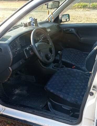 Фольксваген Гольф, объемом двигателя 1.4 л и пробегом 660 тыс. км за 1629 $, фото 4 на Automoto.ua