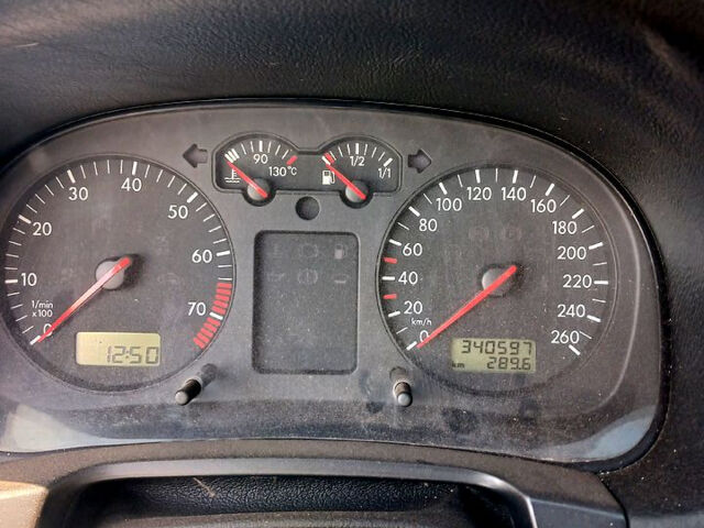 Фольксваген Гольф, объемом двигателя 1.6 л и пробегом 0 тыс. км за 3100 $, фото 1 на Automoto.ua