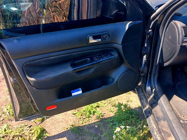 Фольксваген Гольф, объемом двигателя 1.6 л и пробегом 0 тыс. км за 3100 $, фото 3 на Automoto.ua