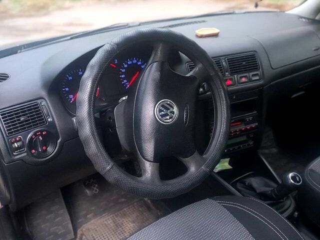 Фольксваген Гольф, объемом двигателя 1.9 л и пробегом 340 тыс. км за 3800 $, фото 1 на Automoto.ua