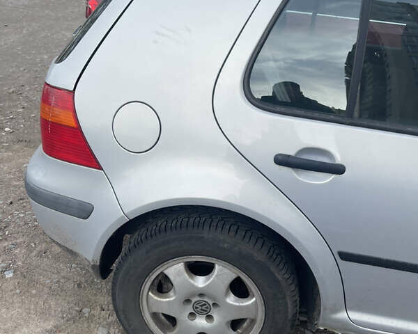 Фольксваген Гольф, объемом двигателя 1.39 л и пробегом 276 тыс. км за 3300 $, фото 9 на Automoto.ua