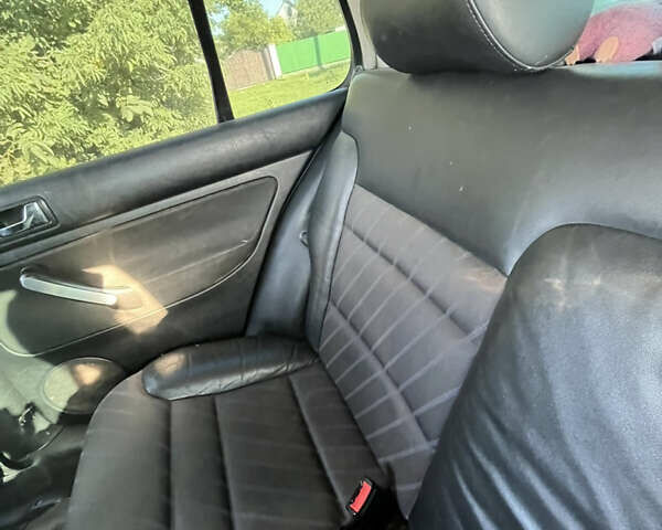 Фольксваген Гольф, объемом двигателя 1.6 л и пробегом 350 тыс. км за 3700 $, фото 3 на Automoto.ua