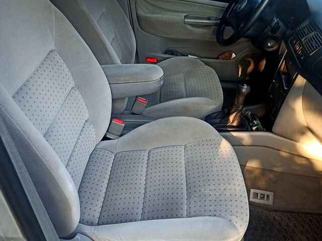 Фольксваген Гольф, объемом двигателя 1.4 л и пробегом 160 тыс. км за 3500 $, фото 1 на Automoto.ua