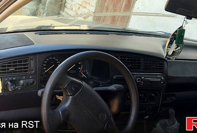 Фольксваген Гольф, об'ємом двигуна 1.6 л та пробігом 0 тис. км за 600 $, фото 3 на Automoto.ua