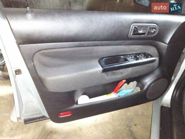 Фольксваген Гольф, объемом двигателя 1.6 л и пробегом 334 тыс. км за 4200 $, фото 13 на Automoto.ua