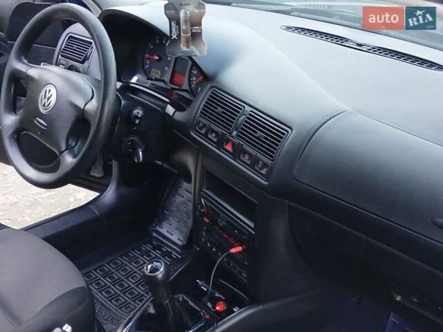 Фольксваген Гольф, объемом двигателя 1.6 л и пробегом 307 тыс. км за 3999 $, фото 13 на Automoto.ua