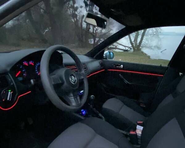 Фольксваген Гольф, объемом двигателя 1.6 л и пробегом 370 тыс. км за 4000 $, фото 12 на Automoto.ua