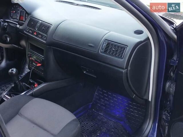 Фольксваген Гольф, объемом двигателя 1.6 л и пробегом 307 тыс. км за 3999 $, фото 12 на Automoto.ua