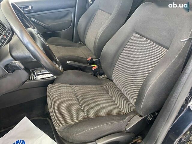 Фольксваген Гольф, объемом двигателя 1.6 л и пробегом 238 тыс. км за 4450 $, фото 5 на Automoto.ua