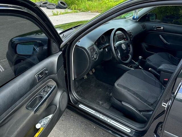 Фольксваген Гольф, объемом двигателя 1.6 л и пробегом 239 тыс. км за 4399 $, фото 5 на Automoto.ua