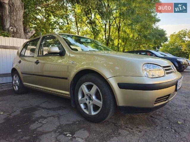Фольксваген Гольф, объемом двигателя 1.6 л и пробегом 250 тыс. км за 4199 $, фото 4 на Automoto.ua