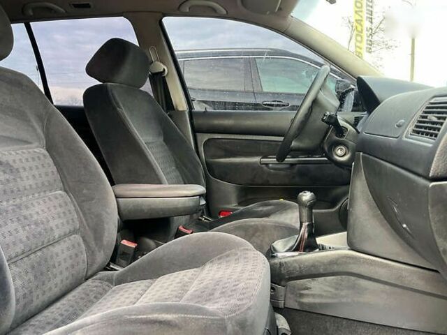 Фольксваген Гольф, объемом двигателя 1.6 л и пробегом 287 тыс. км за 4500 $, фото 19 на Automoto.ua