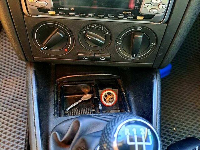 Фольксваген Гольф, объемом двигателя 1.4 л и пробегом 154 тыс. км за 4300 $, фото 12 на Automoto.ua