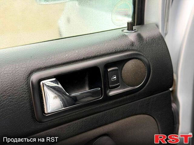 Фольксваген Гольф, об'ємом двигуна 1.4 л та пробігом 197 тис. км за 4350 $, фото 12 на Automoto.ua