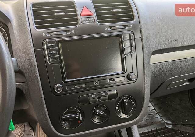 Фольксваген Гольф, объемом двигателя 1.6 л и пробегом 195 тыс. км за 4500 $, фото 11 на Automoto.ua