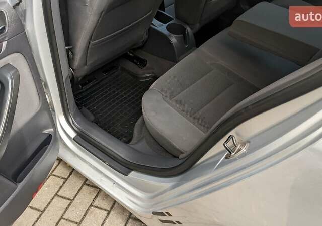 Фольксваген Гольф, объемом двигателя 1.6 л и пробегом 195 тыс. км за 4500 $, фото 4 на Automoto.ua