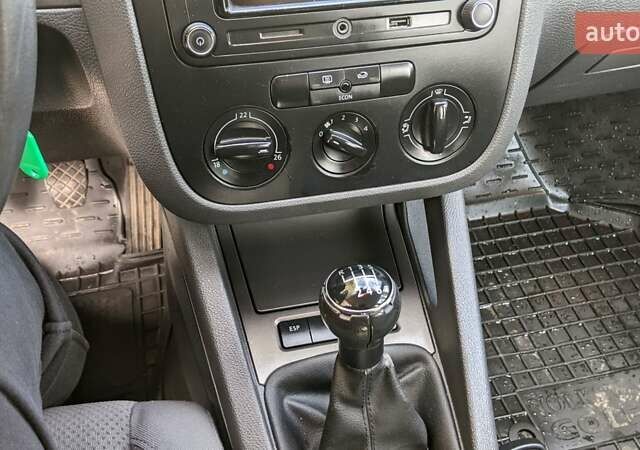 Фольксваген Гольф, объемом двигателя 1.6 л и пробегом 195 тыс. км за 4500 $, фото 10 на Automoto.ua